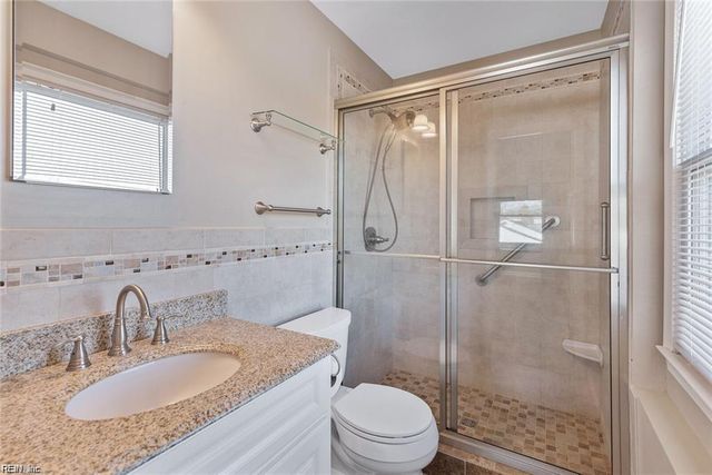 127 Freemoor DR, Poquoson, VA 23662