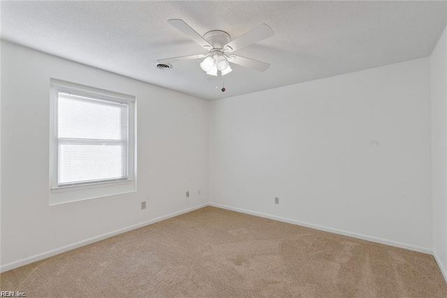 127 Freemoor DR, Poquoson, VA 23662