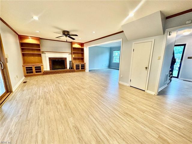 127 Freemoor DR, Poquoson, VA 23662