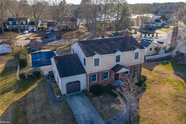 127 Freemoor DR, Poquoson, VA 23662