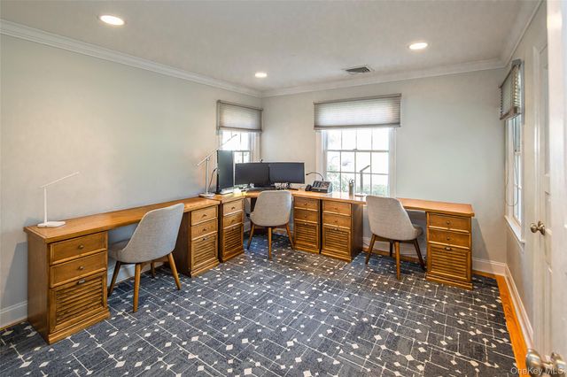 52 Woodland Avenue, Bronxville, NY 10708