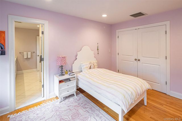 52 Woodland Avenue, Bronxville, NY 10708