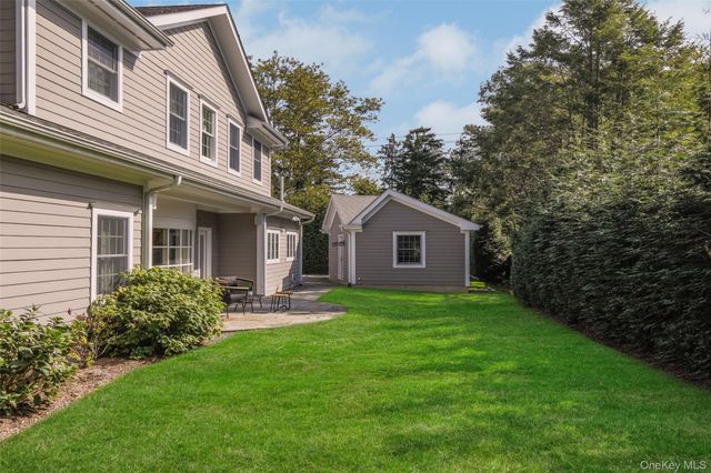 52 Woodland Avenue, Bronxville, NY 10708