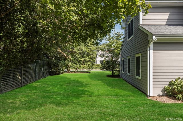 52 Woodland Avenue, Bronxville, NY 10708