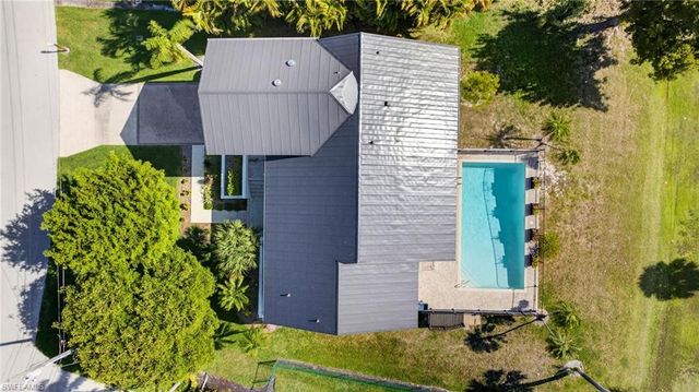 1304 Par View DR, Sanibel, FL 33957