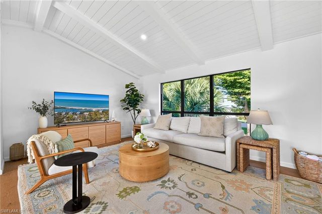 1304 Par View DR, Sanibel, FL 33957