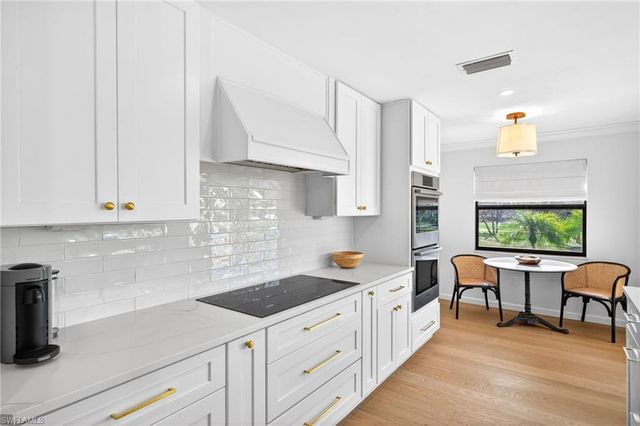 1304 Par View DR, Sanibel, FL 33957