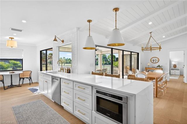 1304 Par View DR, Sanibel, FL 33957