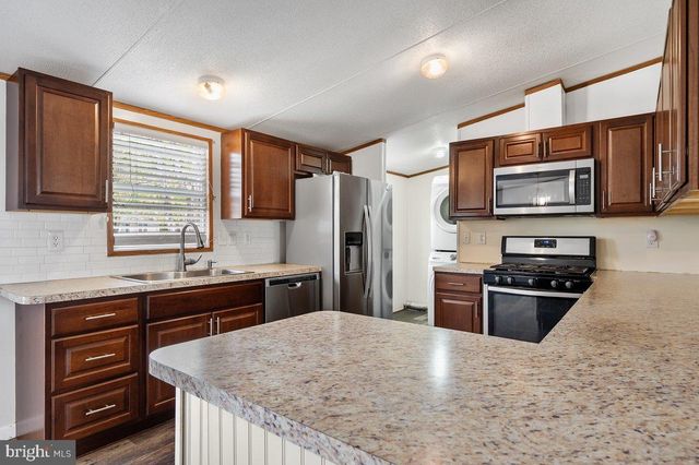 35 N DRAGON DRIVE, Bear, DE 19701