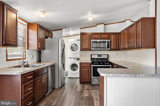 35 N DRAGON DRIVE, Bear, DE 19701