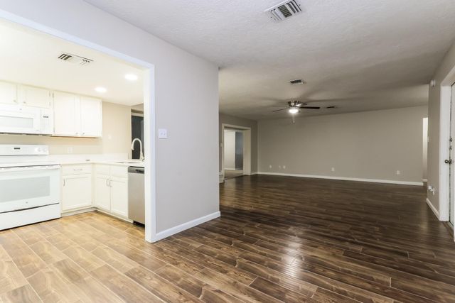 1722 Lindy Lane, Conroe, TX 77301