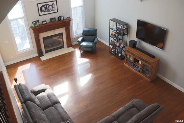 6800 N STONECREST Court, Peoria, IL 61615