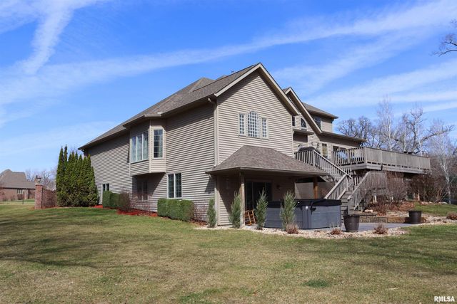 6800 N STONECREST Court, Peoria, IL 61615