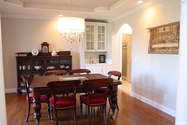 6800 N STONECREST Court, Peoria, IL 61615