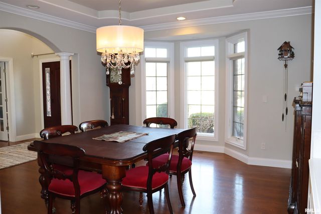 6800 N STONECREST Court, Peoria, IL 61615