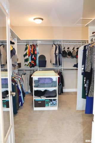 6800 N STONECREST Court, Peoria, IL 61615