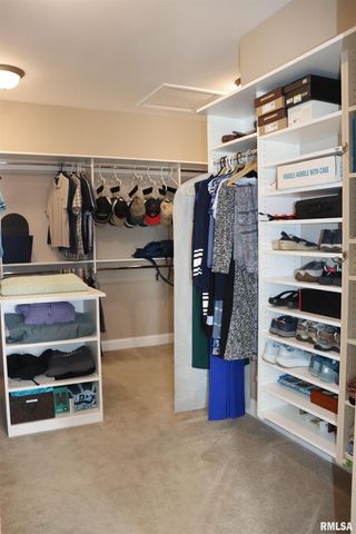 6800 N STONECREST Court, Peoria, IL 61615