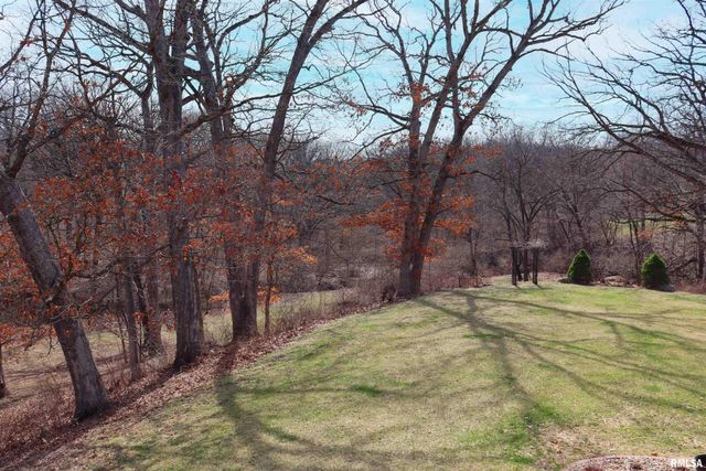 6800 N STONECREST Court, Peoria, IL 61615