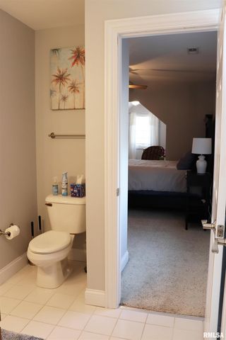 6800 N STONECREST Court, Peoria, IL 61615