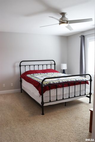 6800 N STONECREST Court, Peoria, IL 61615