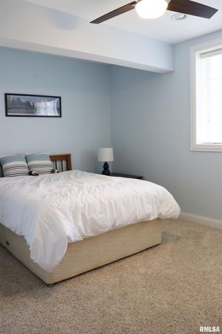 6800 N STONECREST Court, Peoria, IL 61615