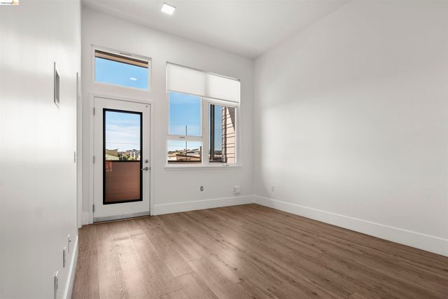 1545 32nd Street 208, Oakland, CA 94608