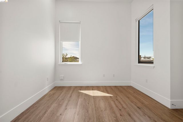 1545 32nd Street 208, Oakland, CA 94608