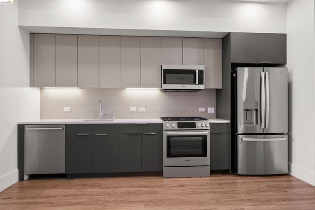 1545 32nd Street 208, Oakland, CA 94608