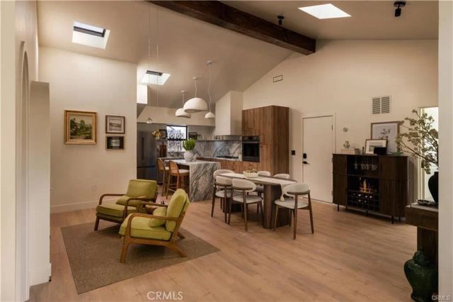 2931 Tyburn Street, Los Angeles, CA 90039