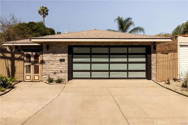 2931 Tyburn Street, Los Angeles, CA 90039