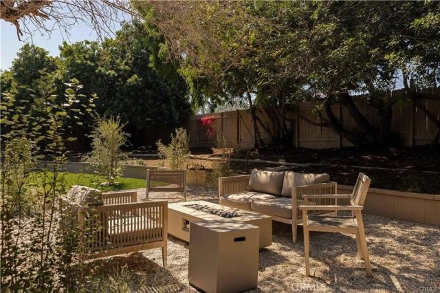 2931 Tyburn Street, Los Angeles, CA 90039
