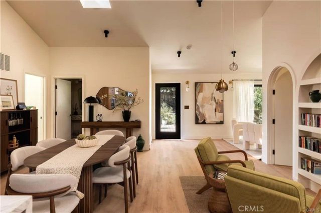 2931 Tyburn Street, Los Angeles, CA 90039