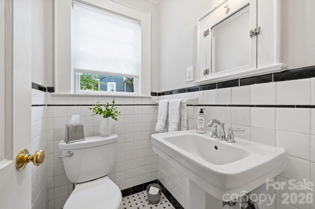 2909 Chelsea Drive, Charlotte, NC 28209