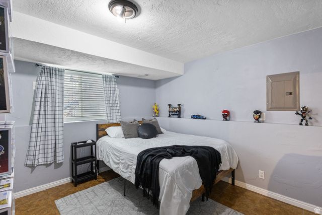 1427 W SILVERCREEK DR, Layton, UT 84041