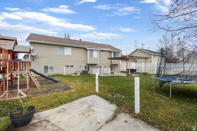 1427 W SILVERCREEK DR, Layton, UT 84041