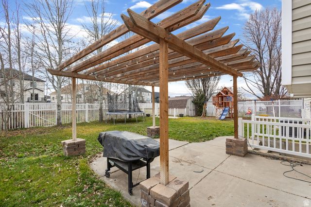 1427 W SILVERCREEK DR, Layton, UT 84041