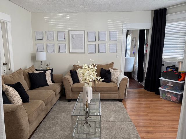 127 Lounsbury Street, Waterbury, CT 06706