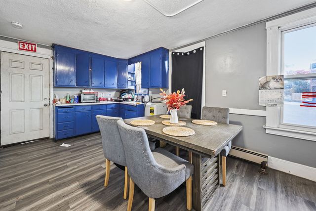 127 Lounsbury Street, Waterbury, CT 06706