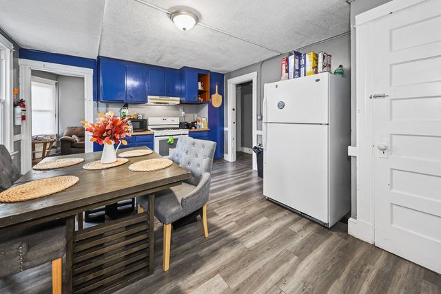 127 Lounsbury Street, Waterbury, CT 06706