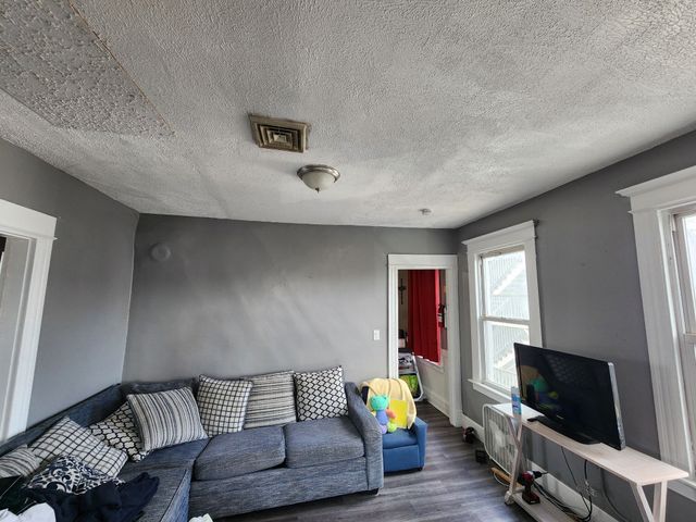 127 Lounsbury Street, Waterbury, CT 06706