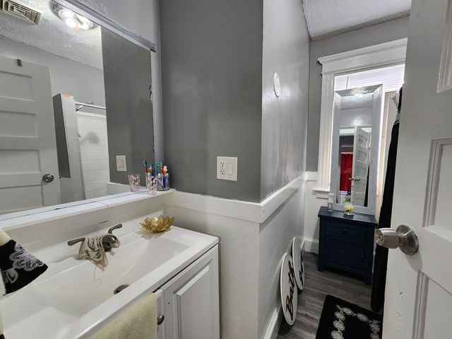 127 Lounsbury Street, Waterbury, CT 06706