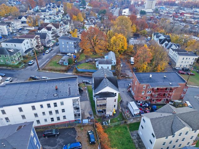 127 Lounsbury Street, Waterbury, CT 06706