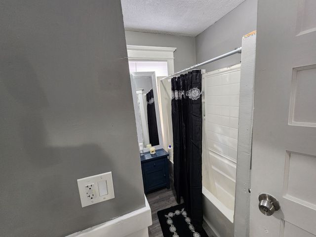 127 Lounsbury Street, Waterbury, CT 06706