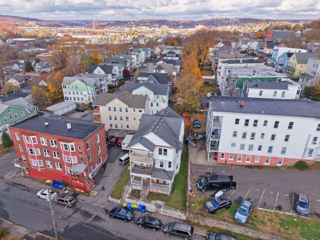 127 Lounsbury Street, Waterbury, CT 06706