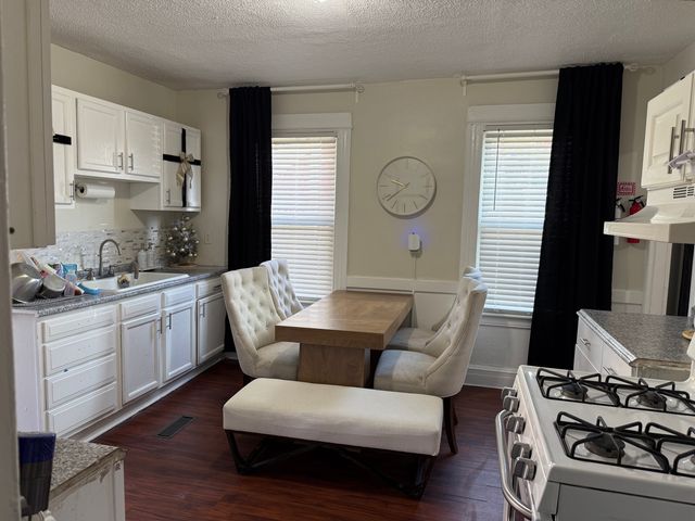 127 Lounsbury Street, Waterbury, CT 06706