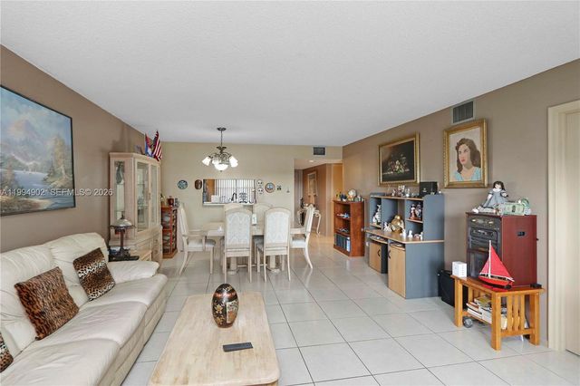 1501 SW 134th Way 212D, Pembroke Pines, FL 33027