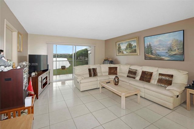1501 SW 134th Way 212D, Pembroke Pines, FL 33027