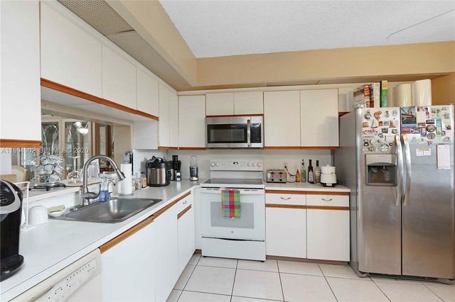 1501 SW 134th Way 212D, Pembroke Pines, FL 33027