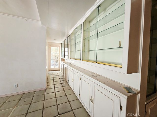 186 5th Avenue, Monrovia, CA 91016