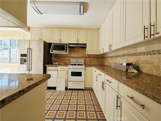 186 5th Avenue, Monrovia, CA 91016
